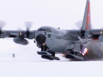 Rocket assisted Hercules LC-130 Skibird